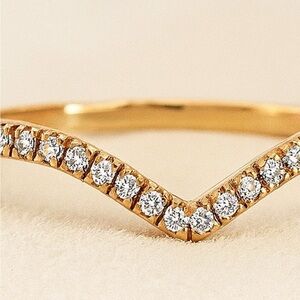 Chevron Ring - gold pave